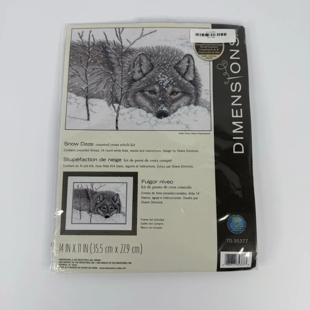 Dimensions Counted Cross Stitch‎ Kit 70-35377 Snow Daze Gray Wolf Winter New